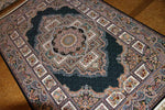 最高級機械織りペルシャカーペットメダリオン紺色990077D,サイズ：225x150 CM （フサを含まず）
