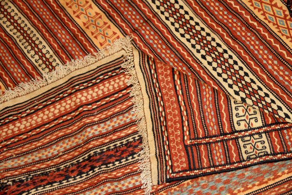 シンプルキリムのカラート産地手織りウール4437,サイズ：205x148ｃｍ（フサ含まず）