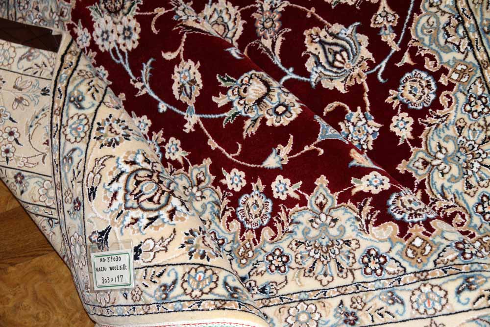リビングカーペットのペルシャ手織り絨毯ナイン赤い色59030、サイズ：303x197 CM(フサ含まず）