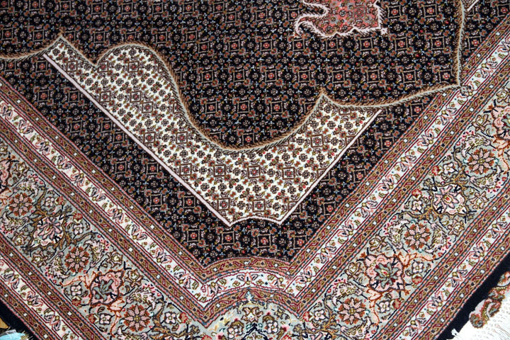 シックなペルシャじゅうたんタブリーズマヒ255412、サイズ：200x157ｃｍ（フサ含まず）