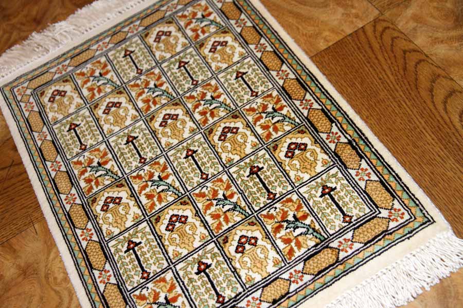 ミニシルク手織りペルシャカーペット47003、サイズ：36x29