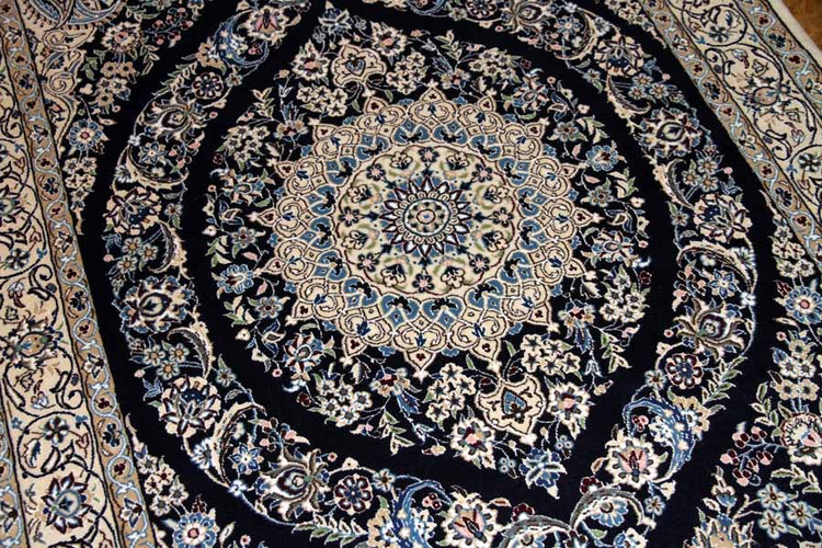 ペルシャ絨毯ナイン、シックな紺の色彩ラグサイズ530808,サイズ：200x150 CM
