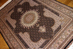 とてもかっこいいデザインの手織りペルシャ絨毯57049、black carpet tabriz、サイズ：208x153ｃｍ（フサ含まず）