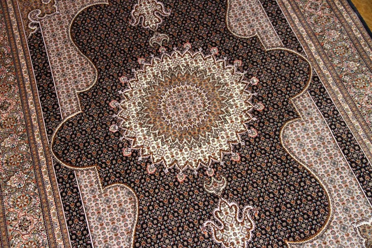 とてもかっこいいデザインの手織りペルシャ絨毯57049、black carpet tabriz、サイズ：208x153ｃｍ（フサ含まず）