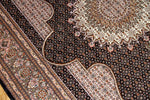 とてもかっこいいデザインの手織りペルシャ絨毯57049、black carpet tabriz、サイズ：208x153ｃｍ（フサ含まず）