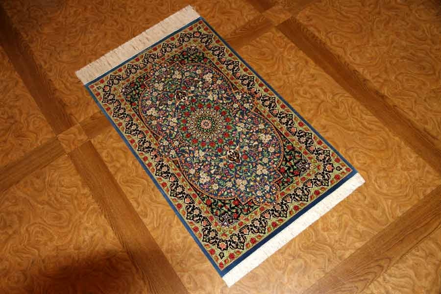 シルクのペルシャ絨毯玄関マットブルー色56041、イラン輸入、サイズ： 98x60 CM