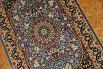 シルクのペルシャ絨毯玄関マットブルー色56041、イラン輸入、サイズ： 98x60 CM