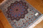 最高級手織りペルシャ絨毯イスファハン玄関マットブルー2443781、サイズ：126ｘ86ｃｍ（フサ含まず）