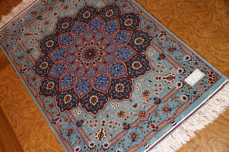 最高級手織りペルシャ絨毯イスファハン玄関マットブルー2443781、サイズ：126ｘ86ｃｍ（フサ含まず）