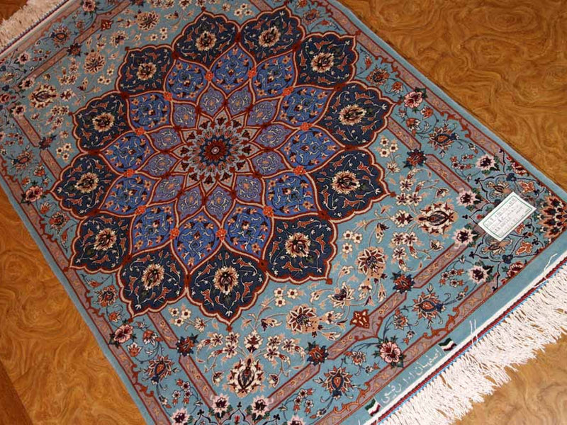 最高級手織りペルシャ絨毯イスファハン玄関マットブルー2443781、サイズ：126ｘ86ｃｍ（フサ含まず）