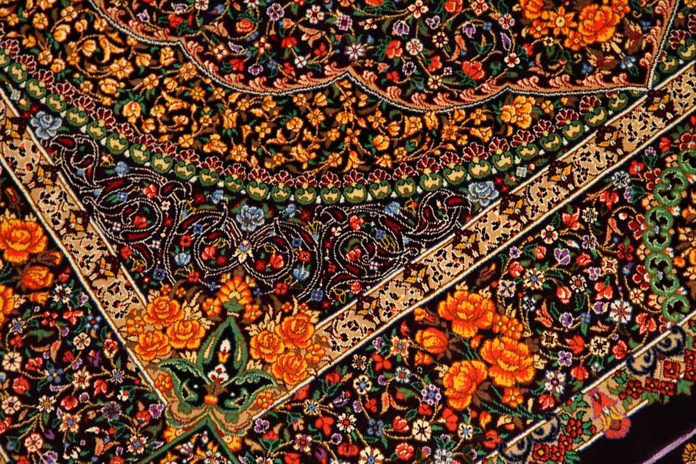 最高級手織りセンターラグ、クムシルクのペルシャ絨毯60022,サイズ：146x100 CM (フサ含まず））