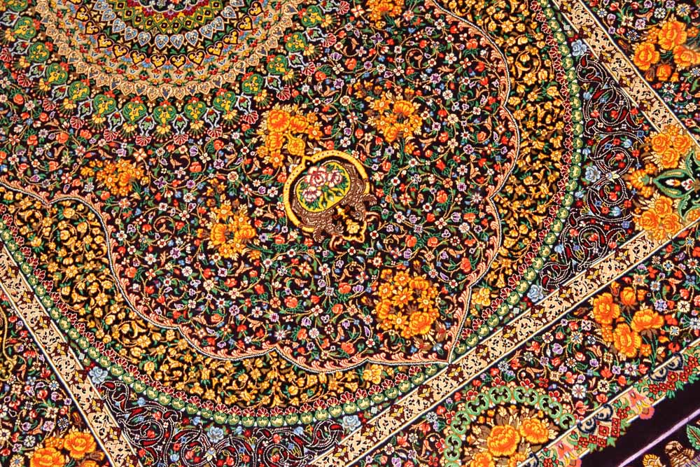 最高級手織りセンターラグ、クムシルクのペルシャ絨毯60022,サイズ：146x100 CM (フサ含まず））