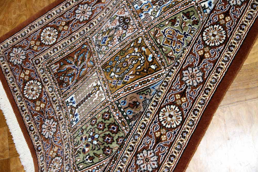 イラン製ペルシャ絨毯手織りセンターラグクムウールA167000、サイズ：150x104CM (フサを含まず)