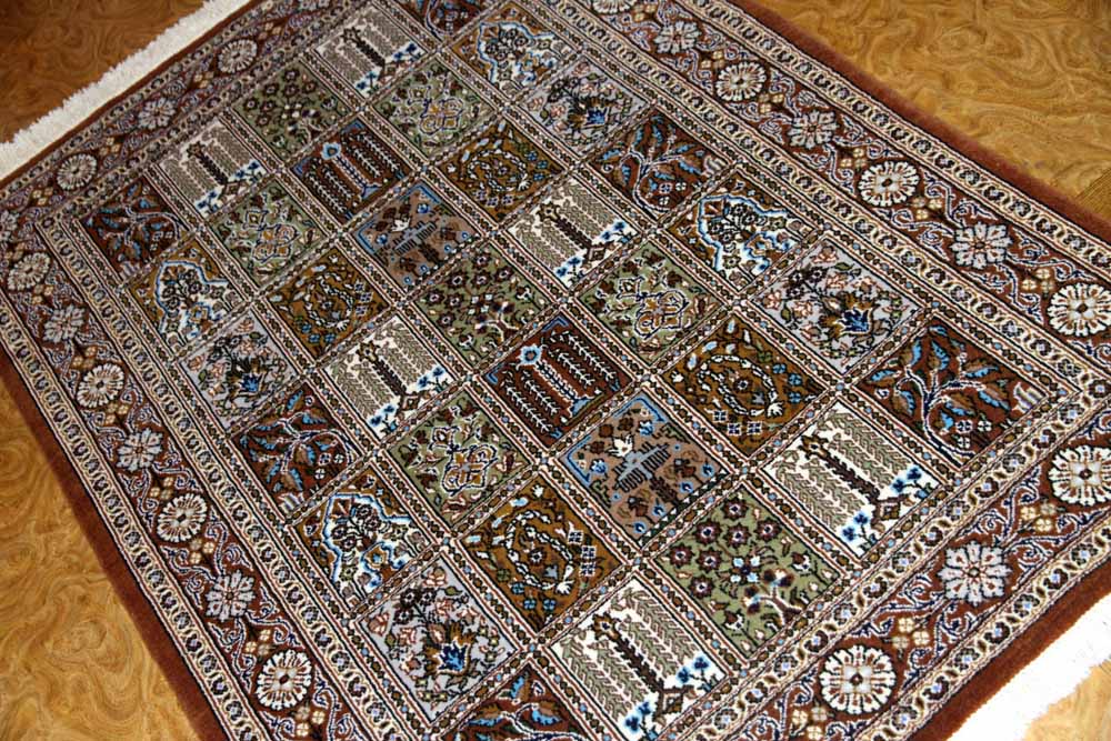 イラン製ペルシャ絨毯手織りセンターラグクムウールA167000、サイズ：150x104CM (フサを含まず)
