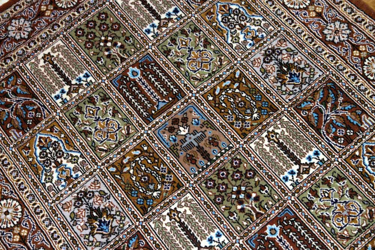 イラン製ペルシャ絨毯手織りセンターラグクムウールA167000、サイズ：150x104CM (フサを含まず)