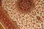 イラン製ペルシャ絨毯クムシルクのセンターラグ60026、ハンドメイドシルクカーペットサイズ：153x97 CM (フサ含まず）