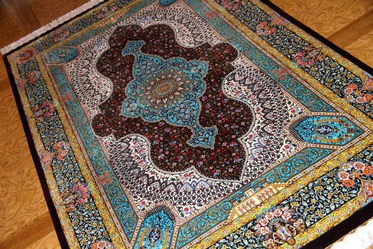 シルクのペルシャラグ高品質手織りイラン製絨毯60008、サイズ：195x134 CM (フサ含まず）