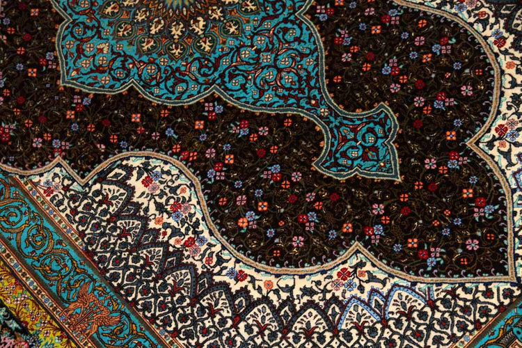 シルクのペルシャラグ高品質手織りイラン製絨毯60008、サイズ：195x134 CM (フサ含まず）
