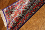 珍しいデザインの玄関マットシルクペルシャ絨毯56042、工房：RAHIMI、サイズ： 91x60 CM