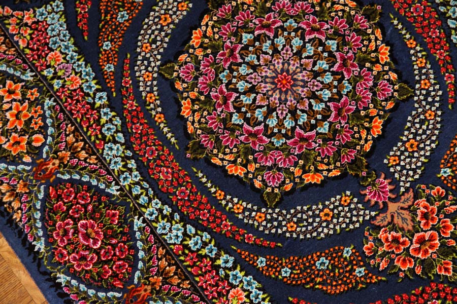スーパークオリティーシルク手織りペルシャ絨毯57011、サイズ：120x80 CM