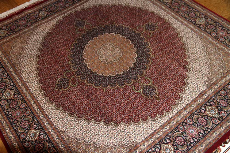 正方形リビングペルシヤ絨毯タブリズ赤い75155、レッドジュウタン、サイズ：205x200 CM　（フサ含まず）