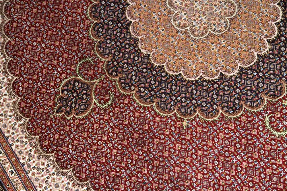 正方形リビングペルシヤ絨毯タブリズ赤い75155、レッドジュウタン、サイズ：205x200 CM　（フサ含まず）
