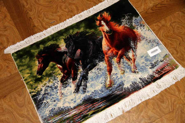 タブリズの馬のピクチャー手織りペルシャ55350、サイズ：75x52ｃｍ（フサ含まず）