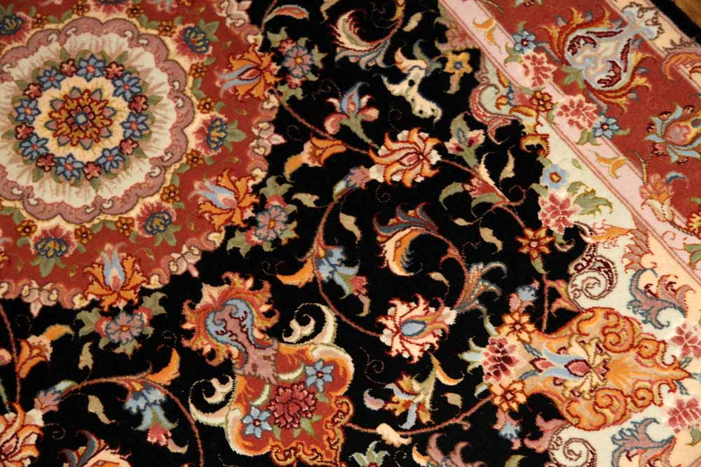 高級手織りペルシャ絨毯、タブリーズセンターラグ777000、サイズ：150x102 CM（フサ含まず）