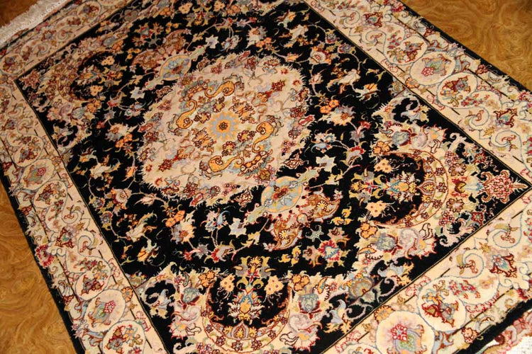 手織りペルシャ絨毯トップクオリティータブリーズセンターラグA163000、サイズ：147x101 CM（フサ含まず）