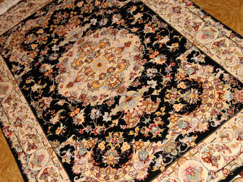 手織りペルシャ絨毯トップクオリティータブリーズセンターラグA163000、サイズ：147x101 CM（フサ含まず）
