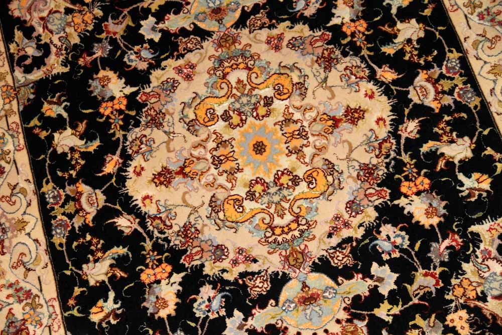 手織りペルシャ絨毯トップクオリティータブリーズセンターラグA163000、サイズ：147x101 CM（フサ含まず）