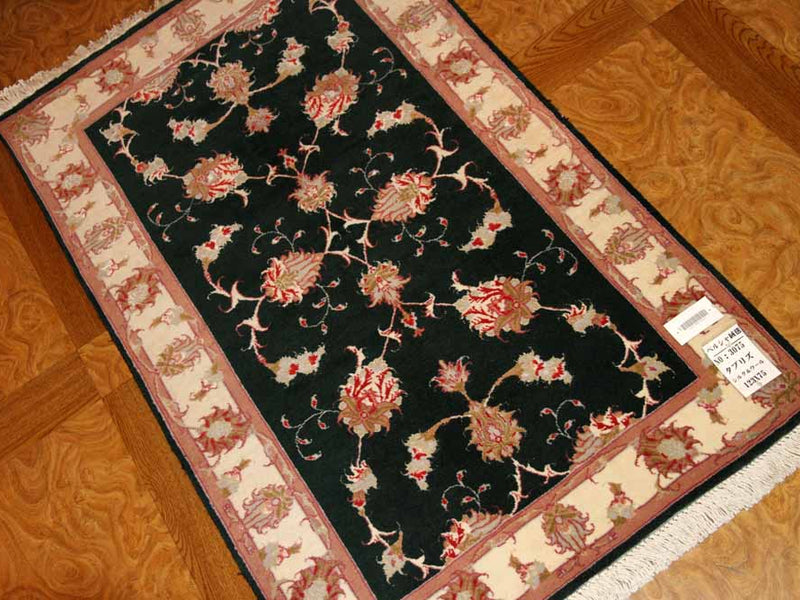輸入手織りペルシャ絨毯タブリーズ、ウール＆シルク3075、サイズ：123x75ｃｍ（フサ含まず）