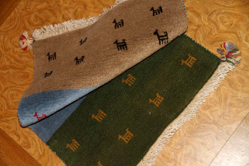 高品質の玄関マット手織りペルシャギャッベイラン直輸入225500、サイズ：86x58ｃｍ（フサ含まず）