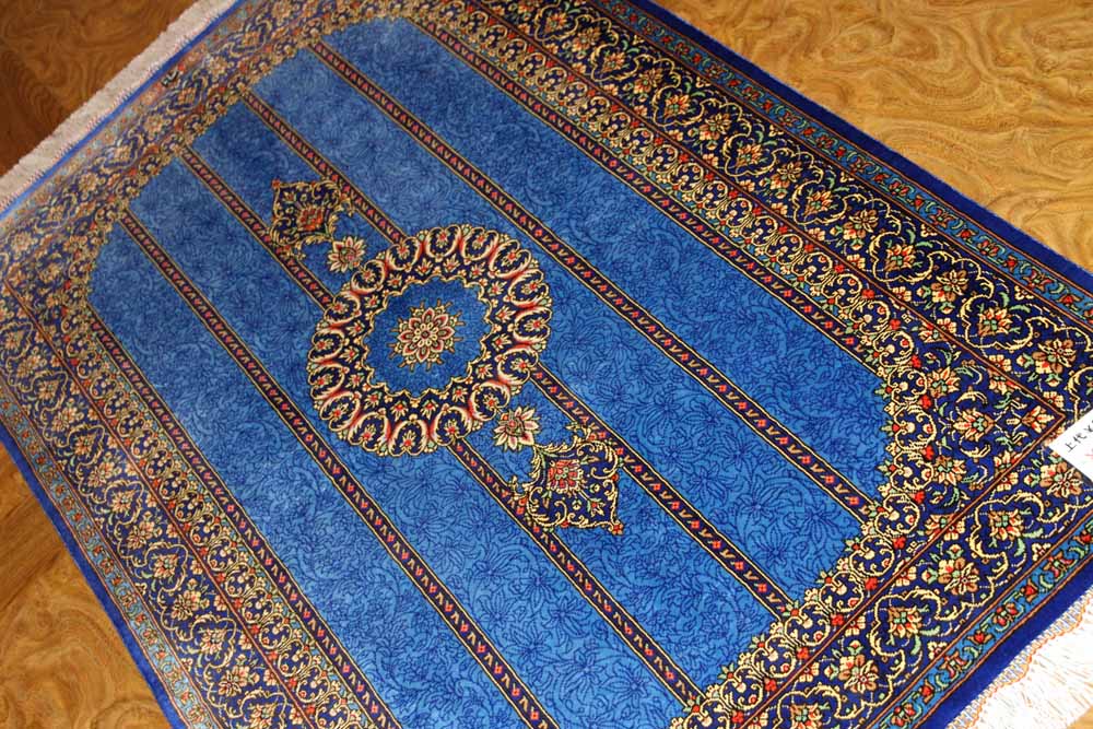 素敵ブルー色手織りペルシャ絨毯クムシルク玄関マット75140